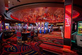 Three Card Poker hand rankings displayed on gongbola login live table